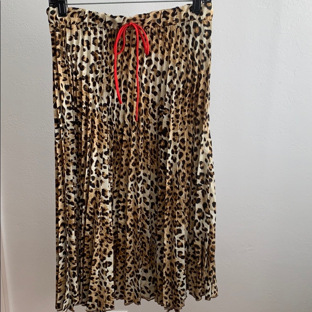 Leopard skirt